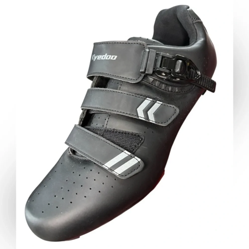 NWOT KYEDOO Men's Cycling Black Athletic Shoes, Size 12 - Picture 1 of 12